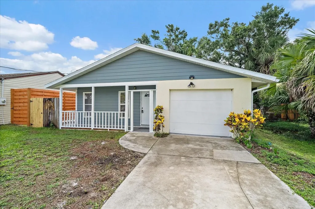 2619 Robinson Avenue Sarasota FL 34232