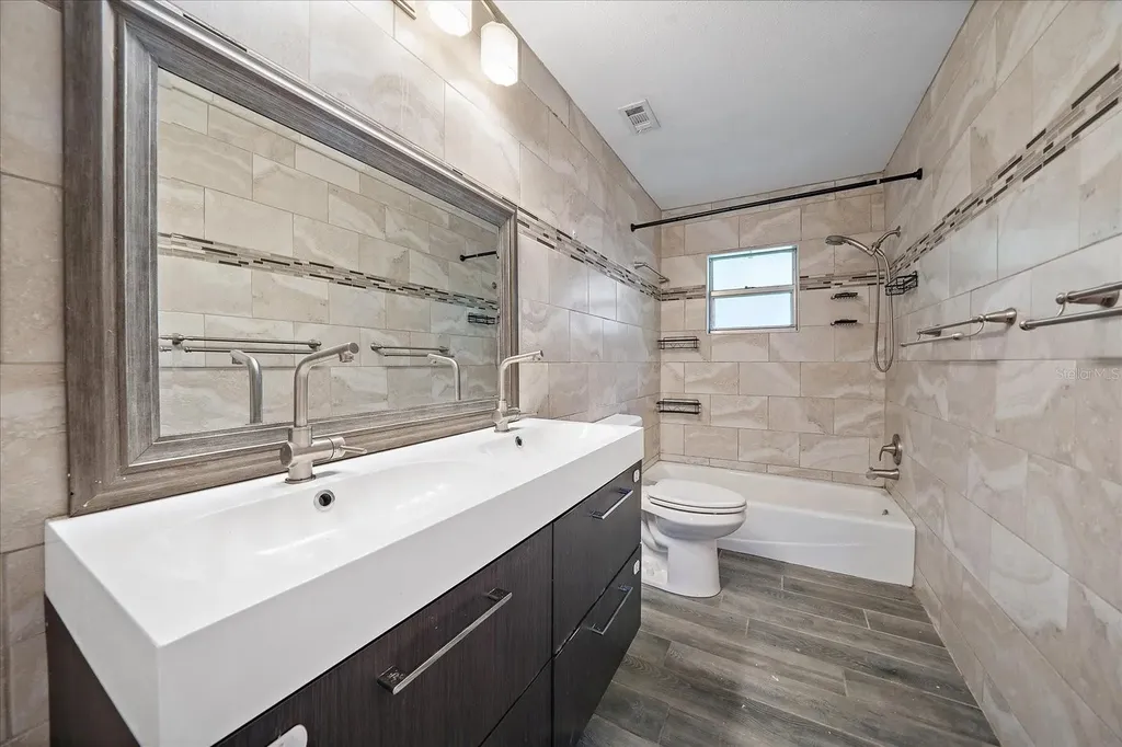 2619 Robinson Avenue Sarasota FL 34232