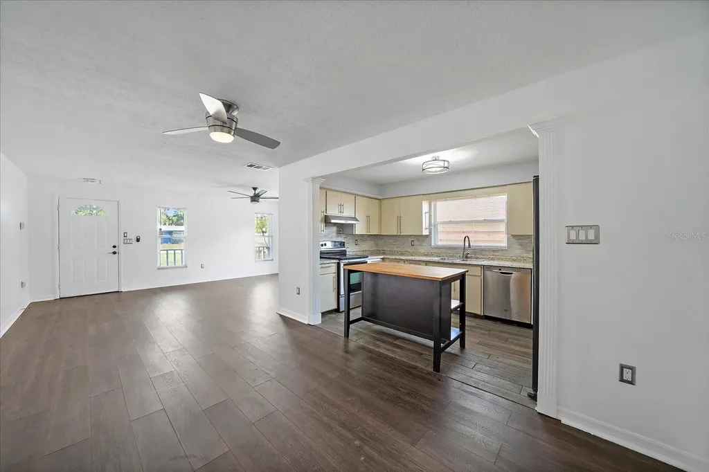 2619 Robinson Avenue Sarasota FL 34232