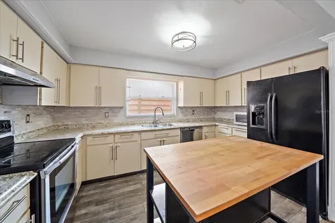 2619 Robinson Avenue Sarasota FL 34232