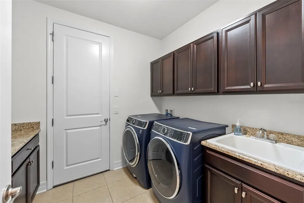 2608 Meadow Grange Lane Lutz FL 33559