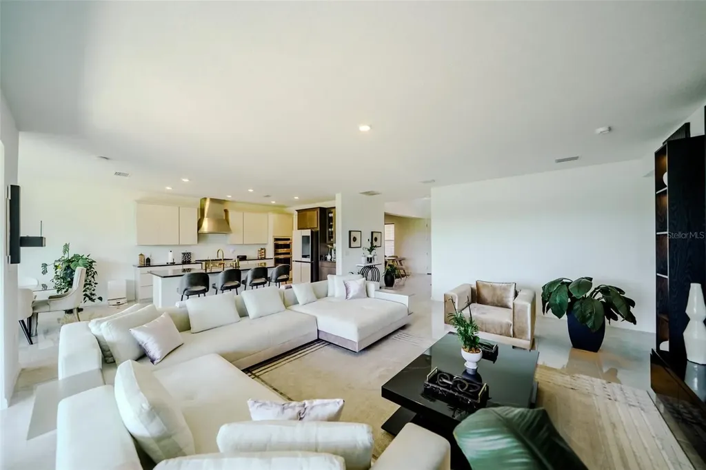 9121 Radiant Circle Sarasota FL 34241