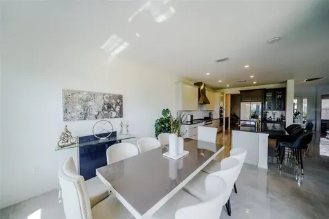 9121 Radiant Circle Sarasota FL 34241