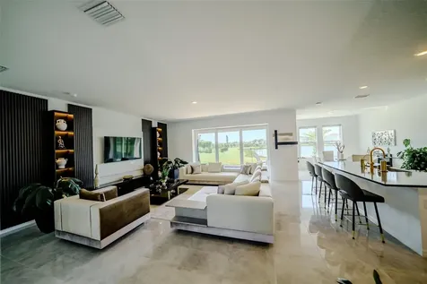 9121 Radiant Circle Sarasota FL 34241