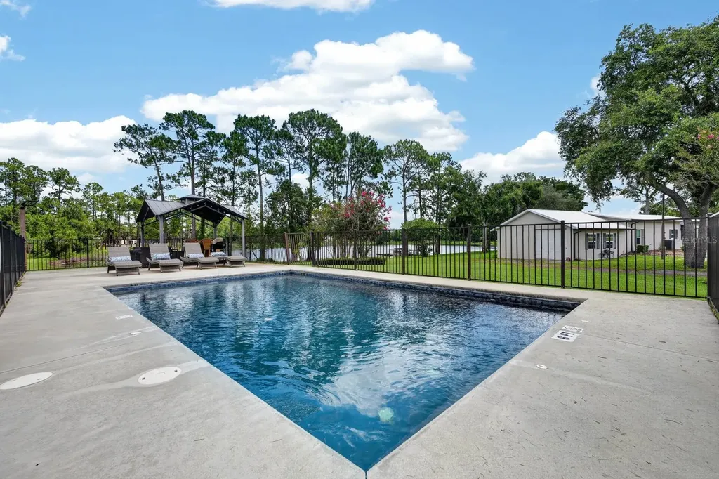 350 Fox Hollow Farms Road Pierson FL 32180