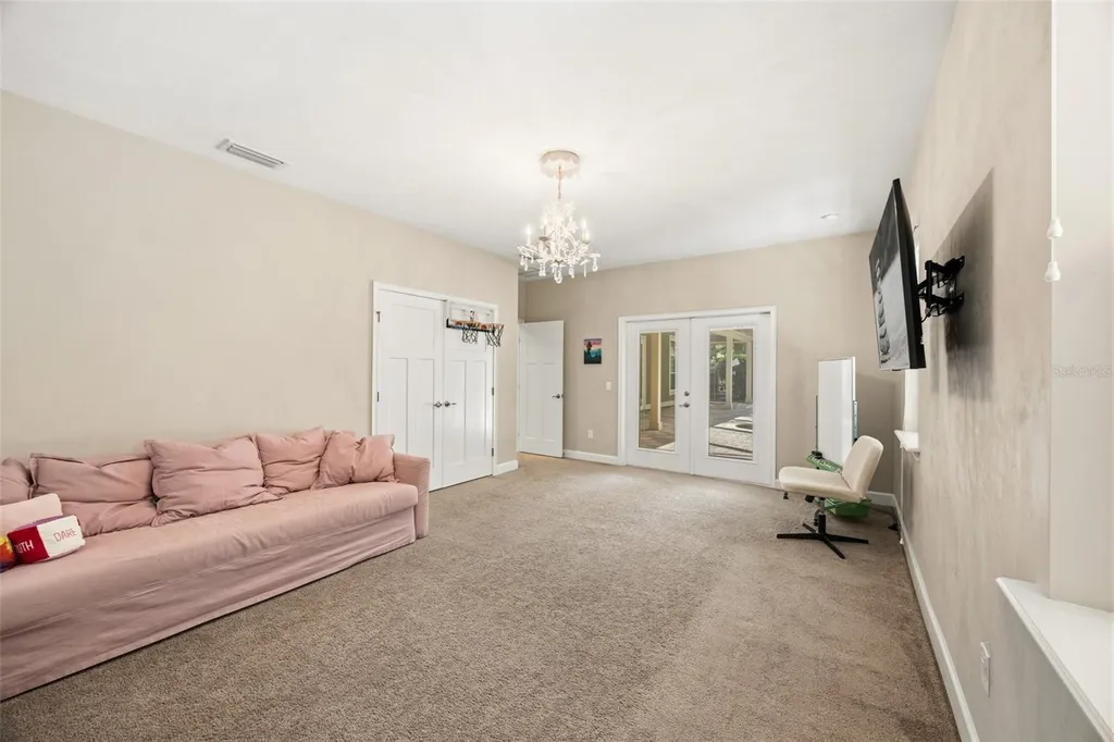 16825 NW 2nd Road Newberry FL 32669