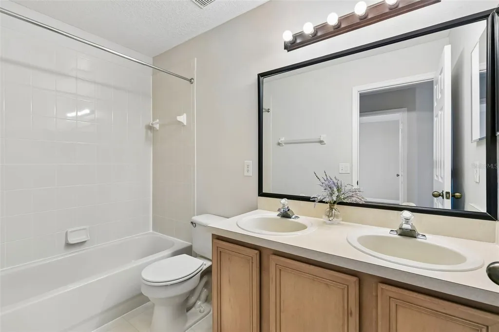 832 Magnolia Creek Circle Orlando FL 32828