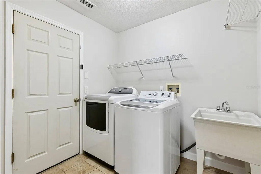832 Magnolia Creek Circle Orlando FL 32828