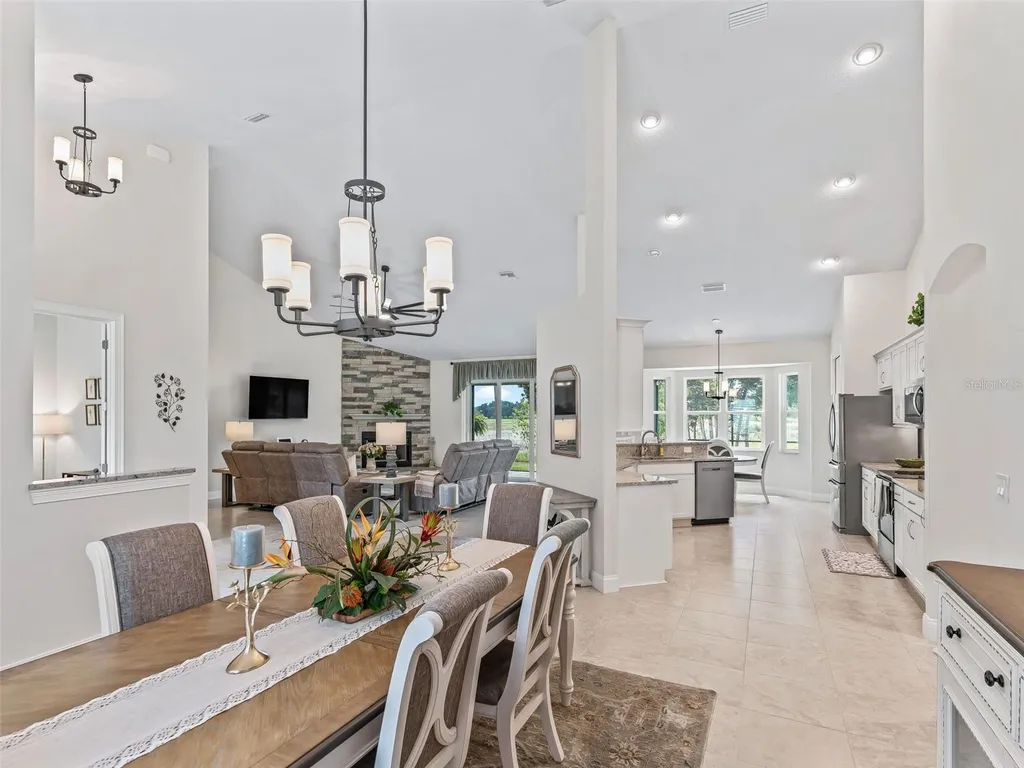 3828 Oak Pointe Drive Lady Lake FL 32159