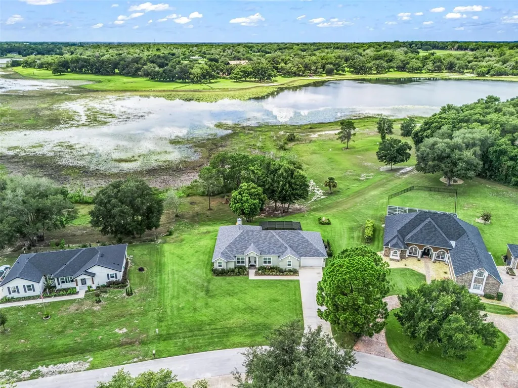 3828 Oak Pointe Drive Lady Lake FL 32159