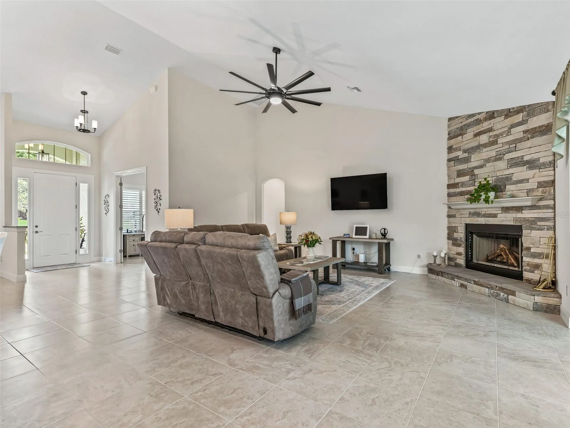 3828 Oak Pointe Drive Lady Lake FL 32159