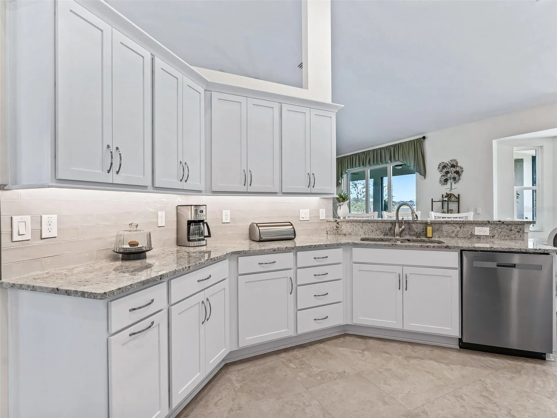 3828 Oak Pointe Drive Lady Lake FL 32159