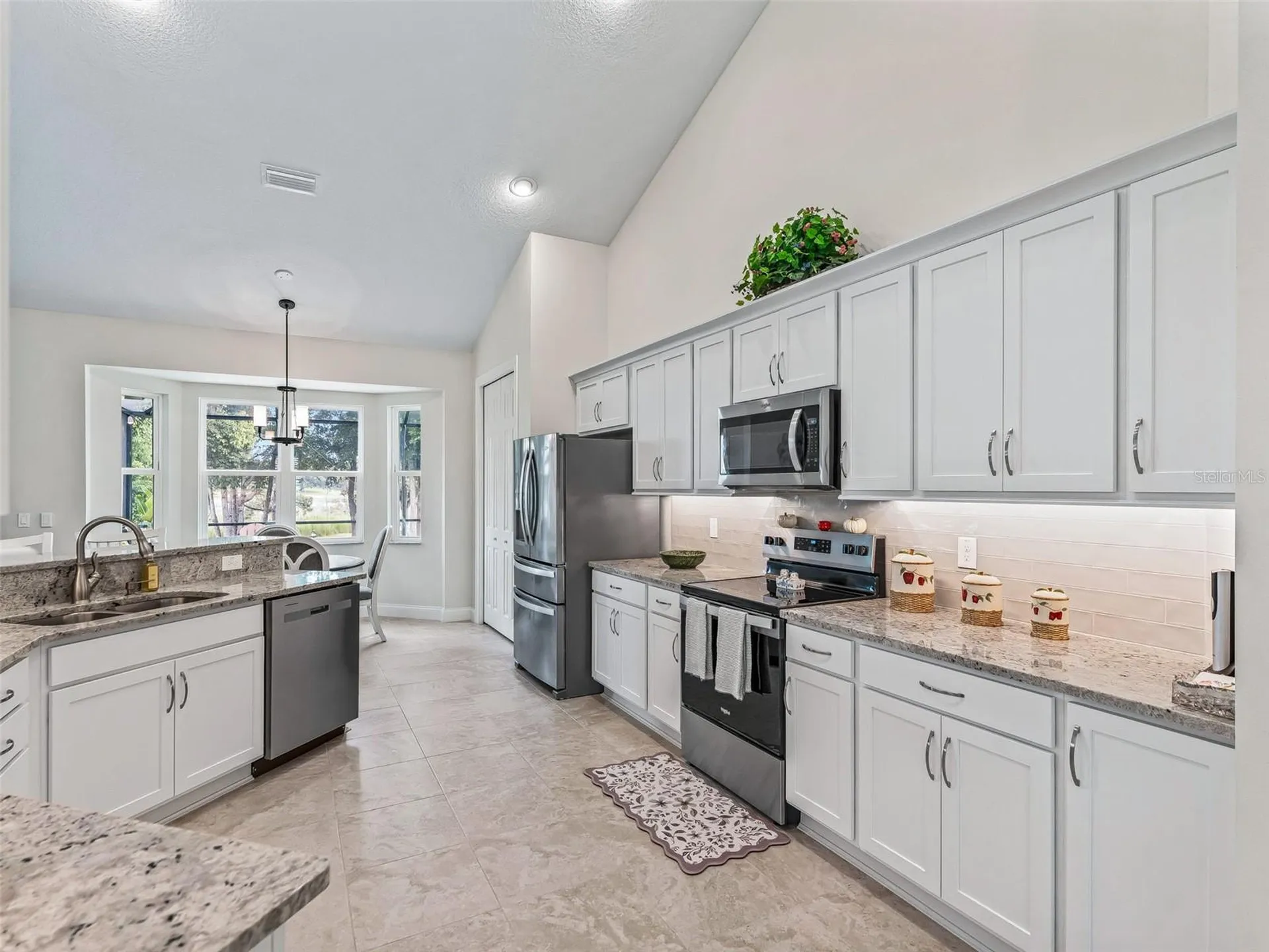 3828 Oak Pointe Drive Lady Lake FL 32159