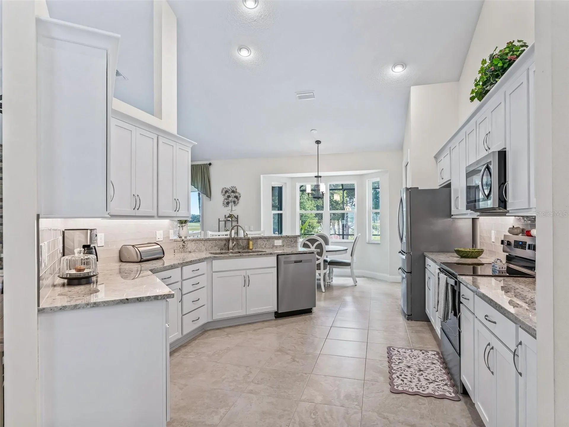 3828 Oak Pointe Drive Lady Lake FL 32159