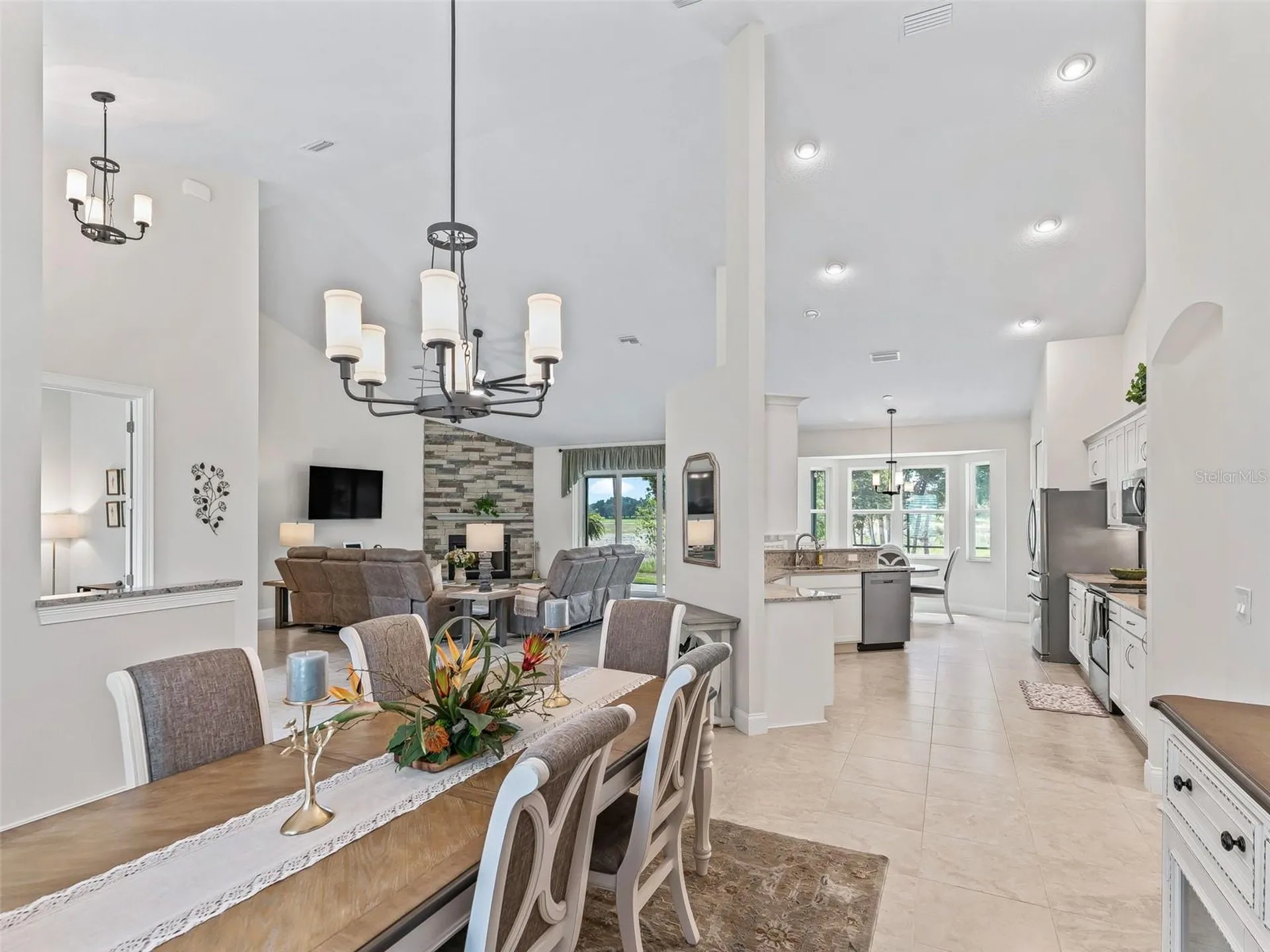 3828 Oak Pointe Drive Lady Lake FL 32159