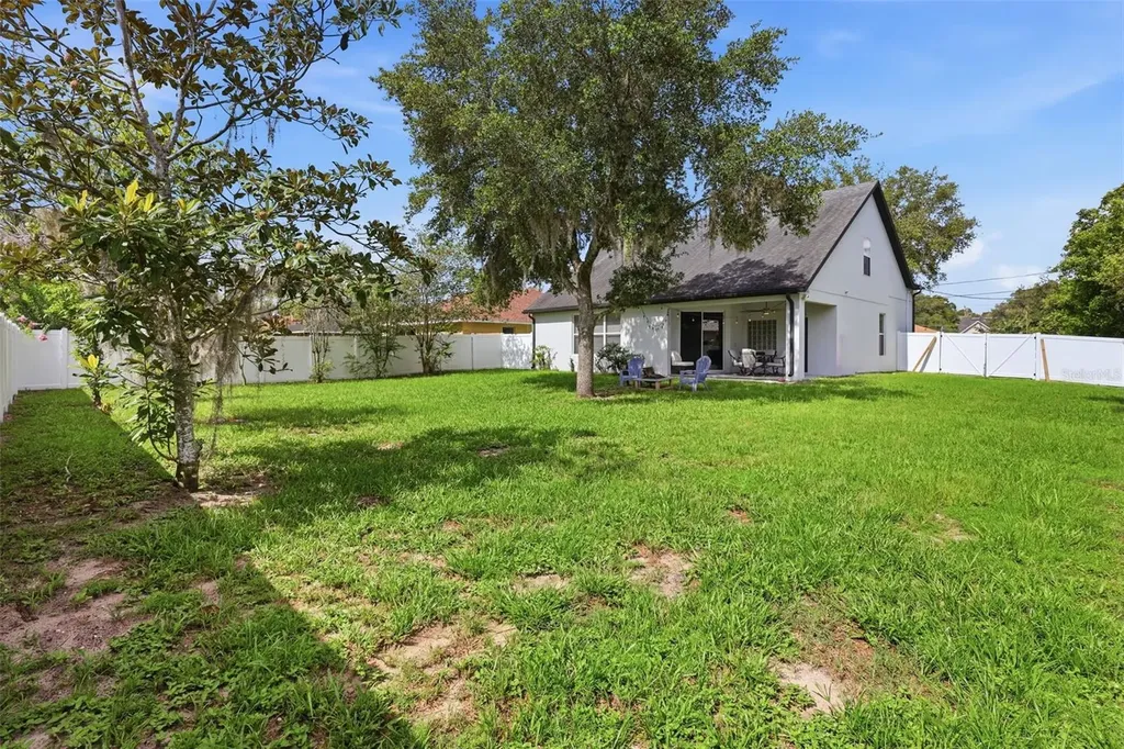 609 Rhodes Drive Deland FL 32720