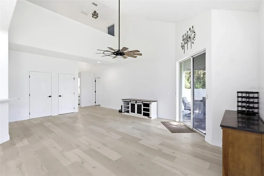609 Rhodes Drive Deland FL 32720