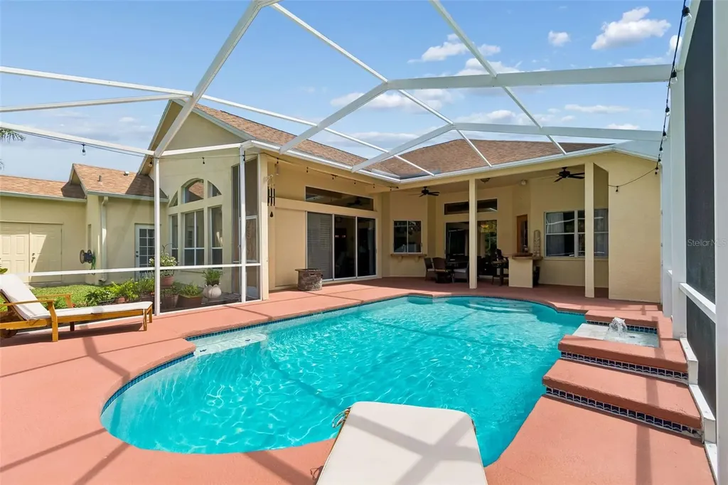 10111 Kingshyre Way Tampa FL 33647