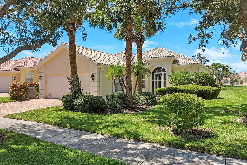 5848 Ferrara Drive Sarasota FL 34238