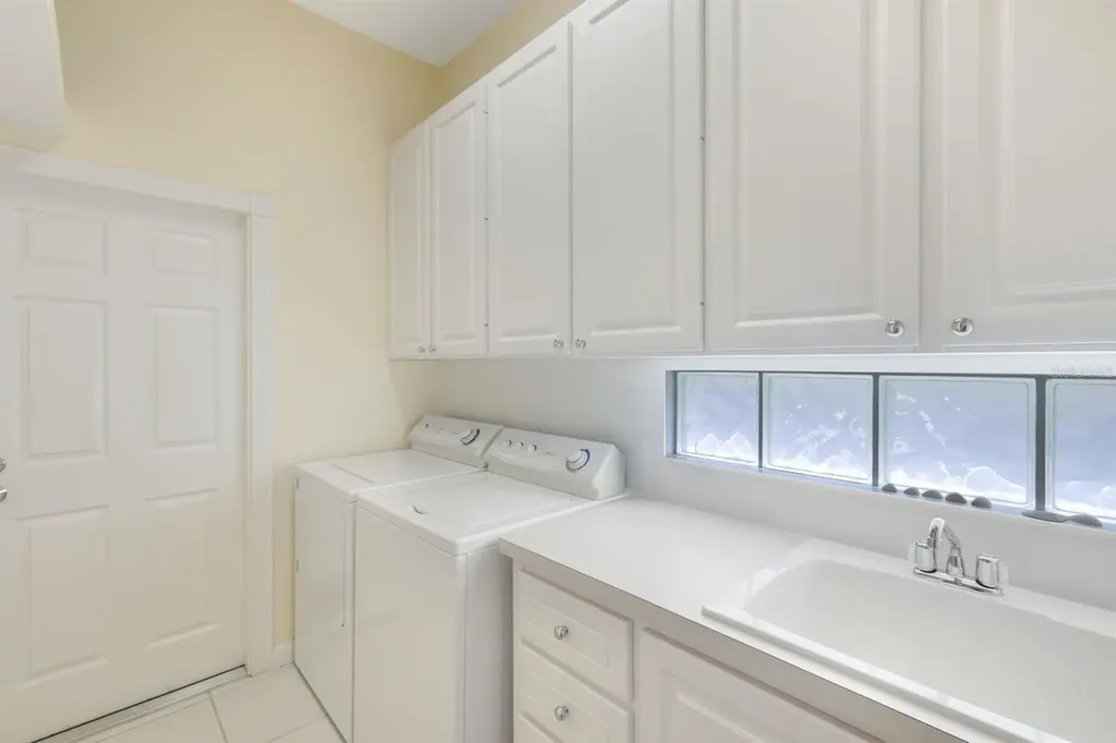 5848 Ferrara Drive Sarasota FL 34238