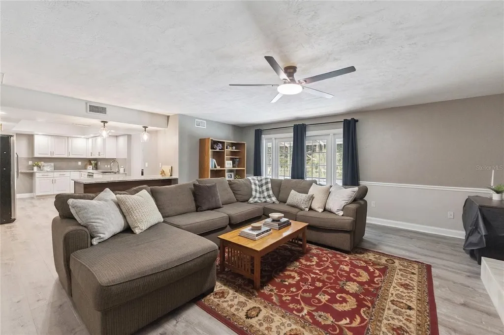 537 Pelican Bay Drive Daytona Beach FL 32119