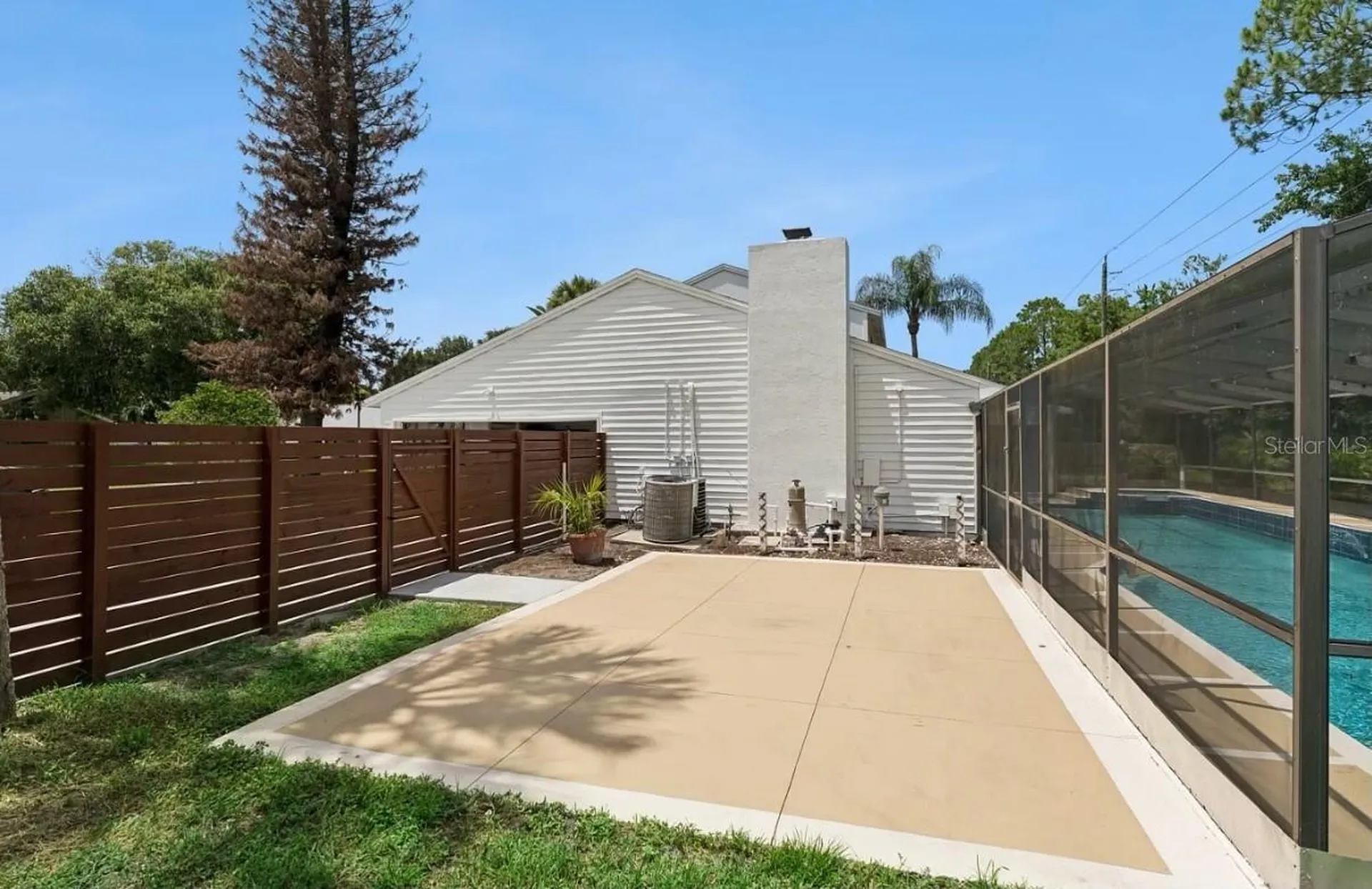 537 Pelican Bay Drive Daytona Beach FL 32119