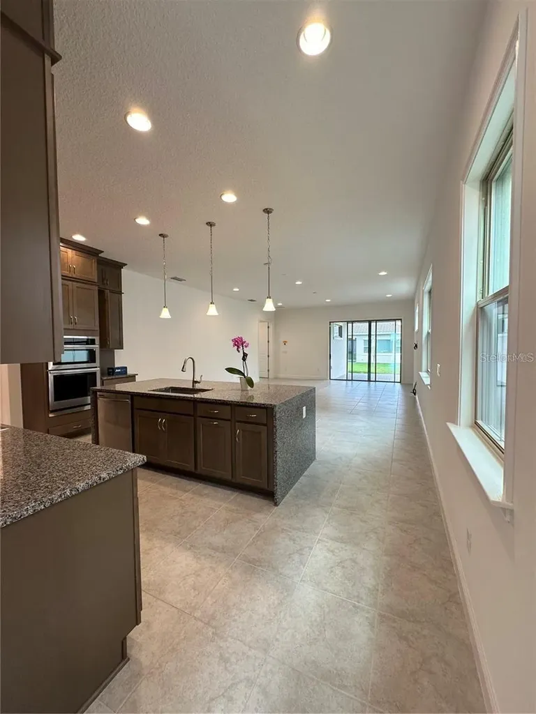 13112 Weaver Avenue Orlando FL 32832
