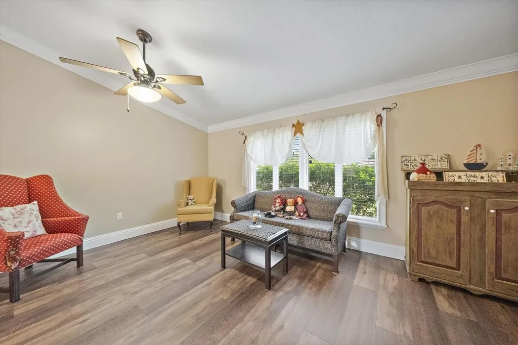 4378 Meadowland Circle Sarasota FL 34233