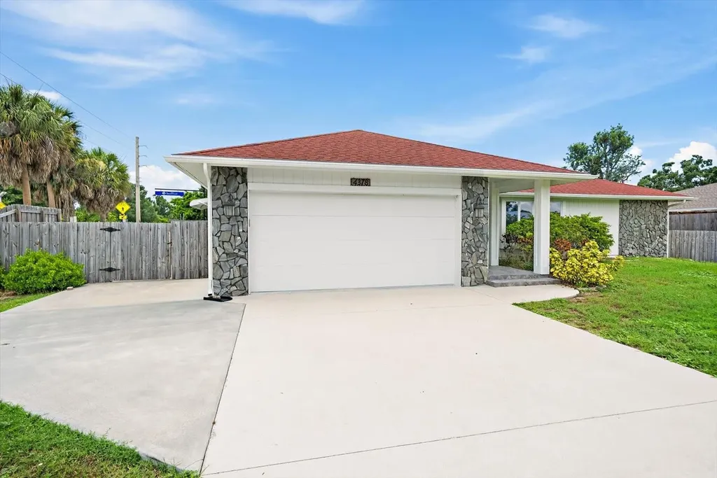 4378 Meadowland Circle Sarasota FL 34233