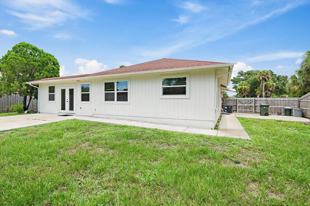 4378 Meadowland Circle Sarasota FL 34233