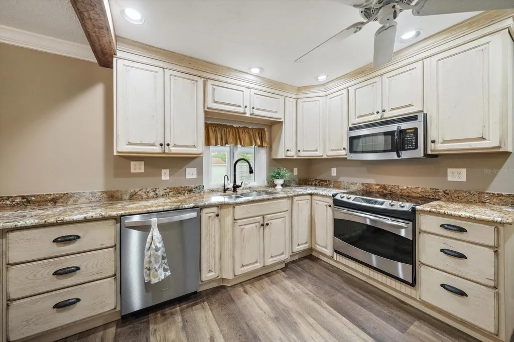 4378 Meadowland Circle Sarasota FL 34233