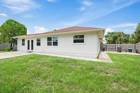 4378 Meadowland Circle Sarasota FL 34233