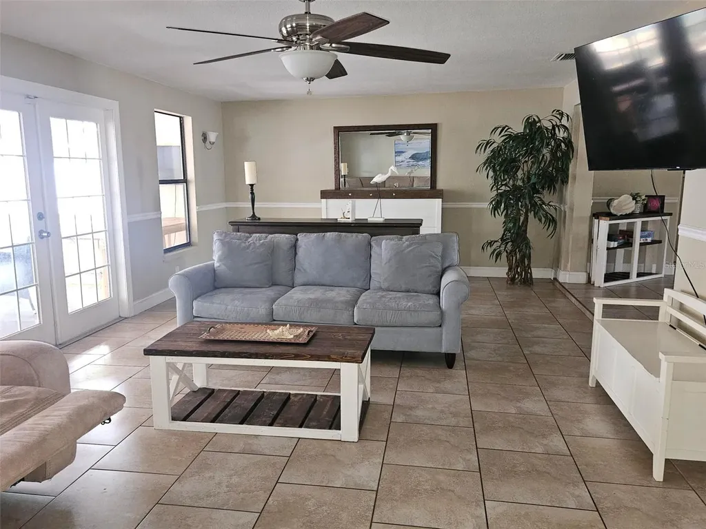 1417 27th Street W Bradenton FL 34205