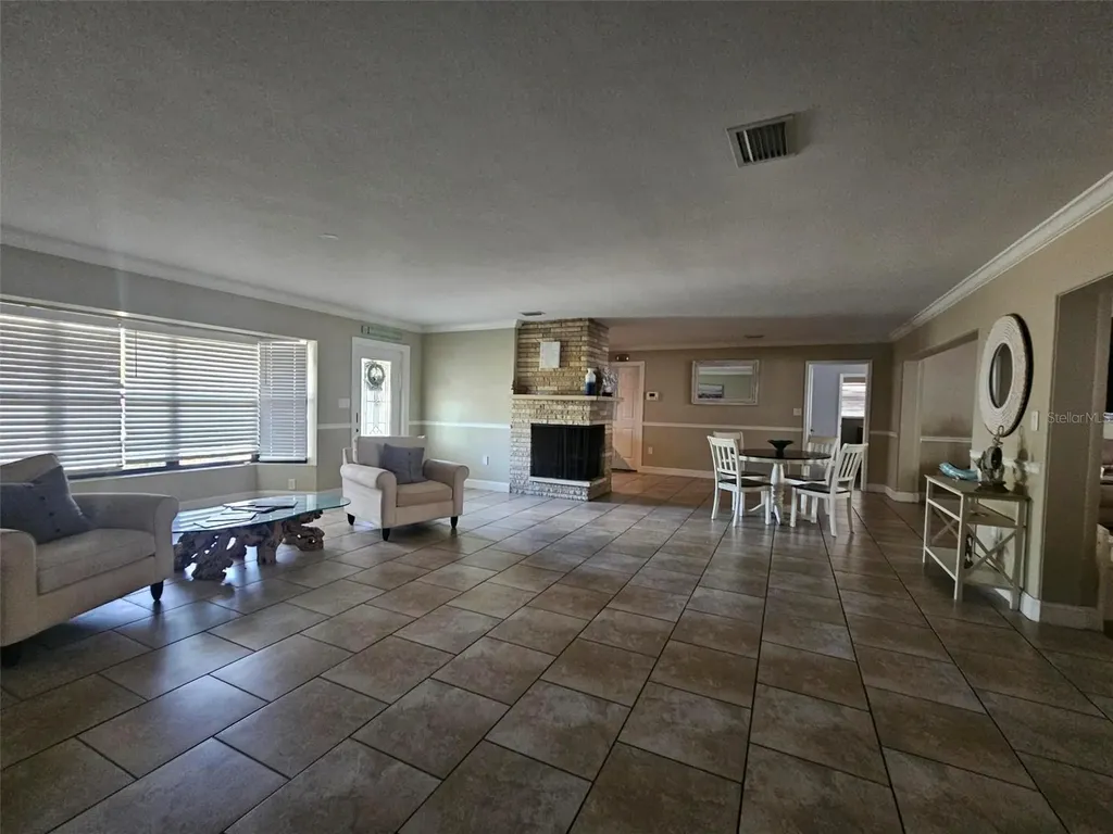 1417 27th Street W Bradenton FL 34205