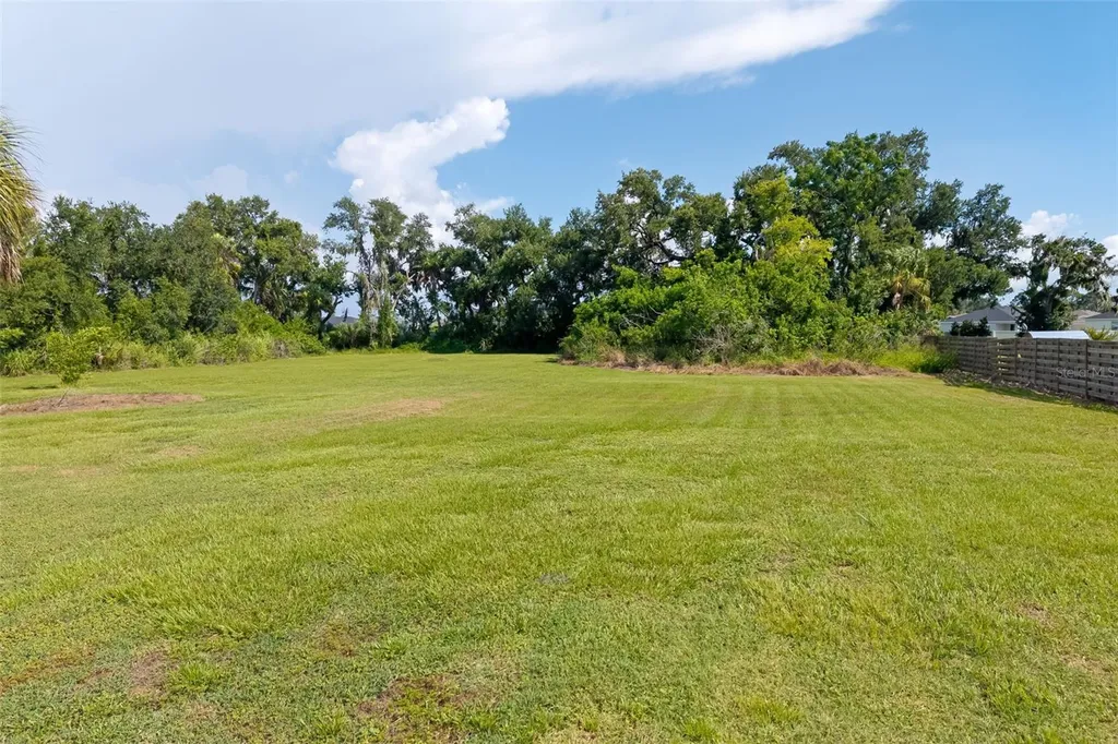 2612 61st Street E Palmetto FL 34221