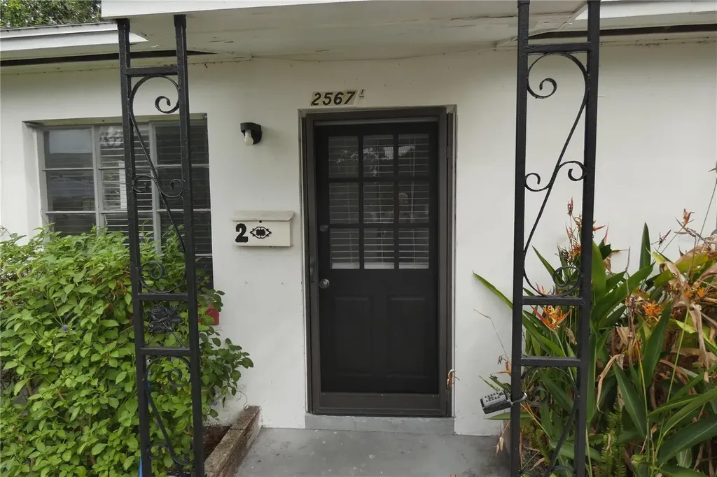 2567 15th Avenue N St Petersburg FL 33713
