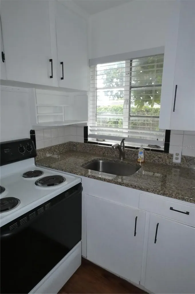 2567 15th Avenue N St Petersburg FL 33713