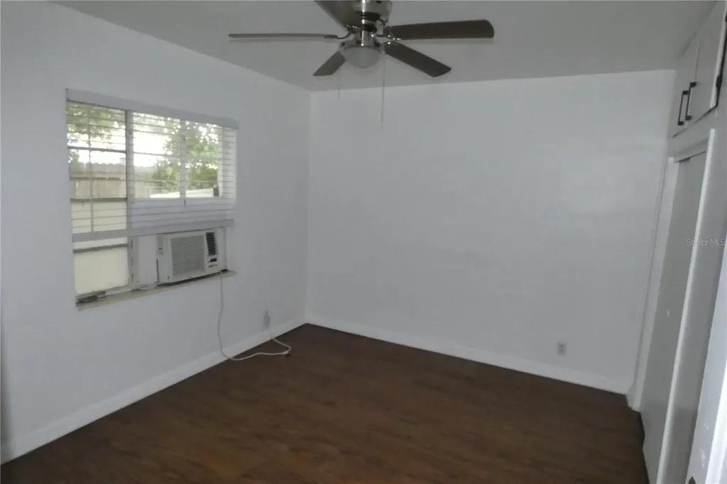 2567 15th Avenue N St Petersburg FL 33713