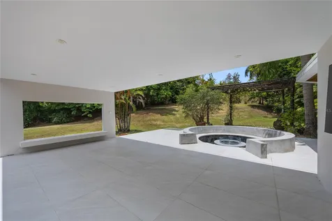 1841 Begonia St, Santa Maria San Juan PR 00927