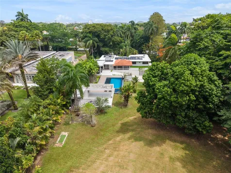 1841 Begonia St, Santa Maria San Juan PR 00927