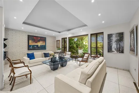 1841 Begonia St, Santa Maria San Juan PR 00927