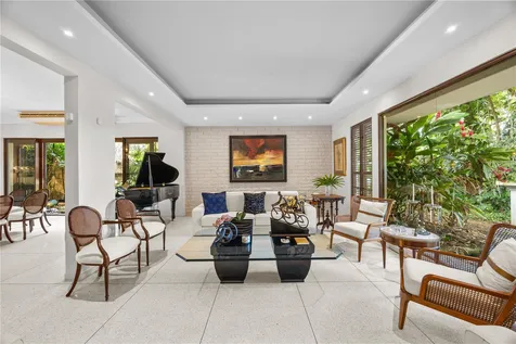 1841 Begonia St, Santa Maria San Juan PR 00927