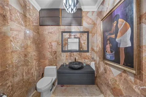 1841 Begonia St, Santa Maria San Juan PR 00927