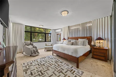 1841 Begonia St, Santa Maria San Juan PR 00927