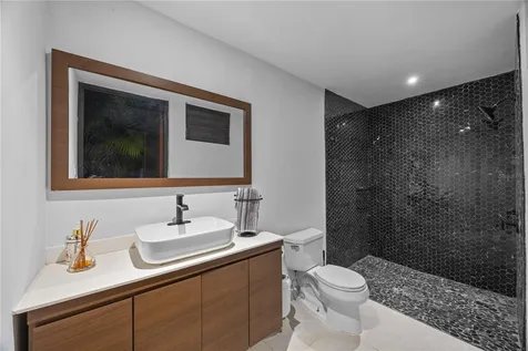 1841 Begonia St, Santa Maria San Juan PR 00927