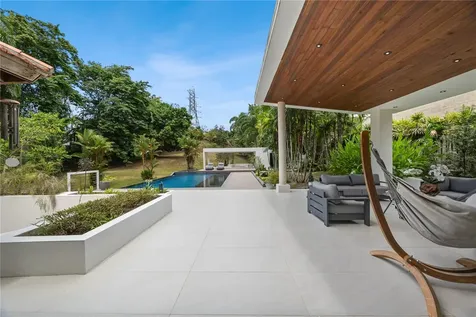 1841 Begonia St, Santa Maria San Juan PR 00927