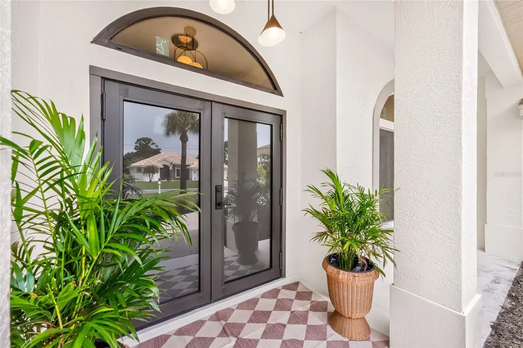17 Sportsman Lane Rotonda West FL 33947