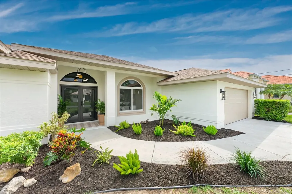 17 Sportsman Lane Rotonda West FL 33947