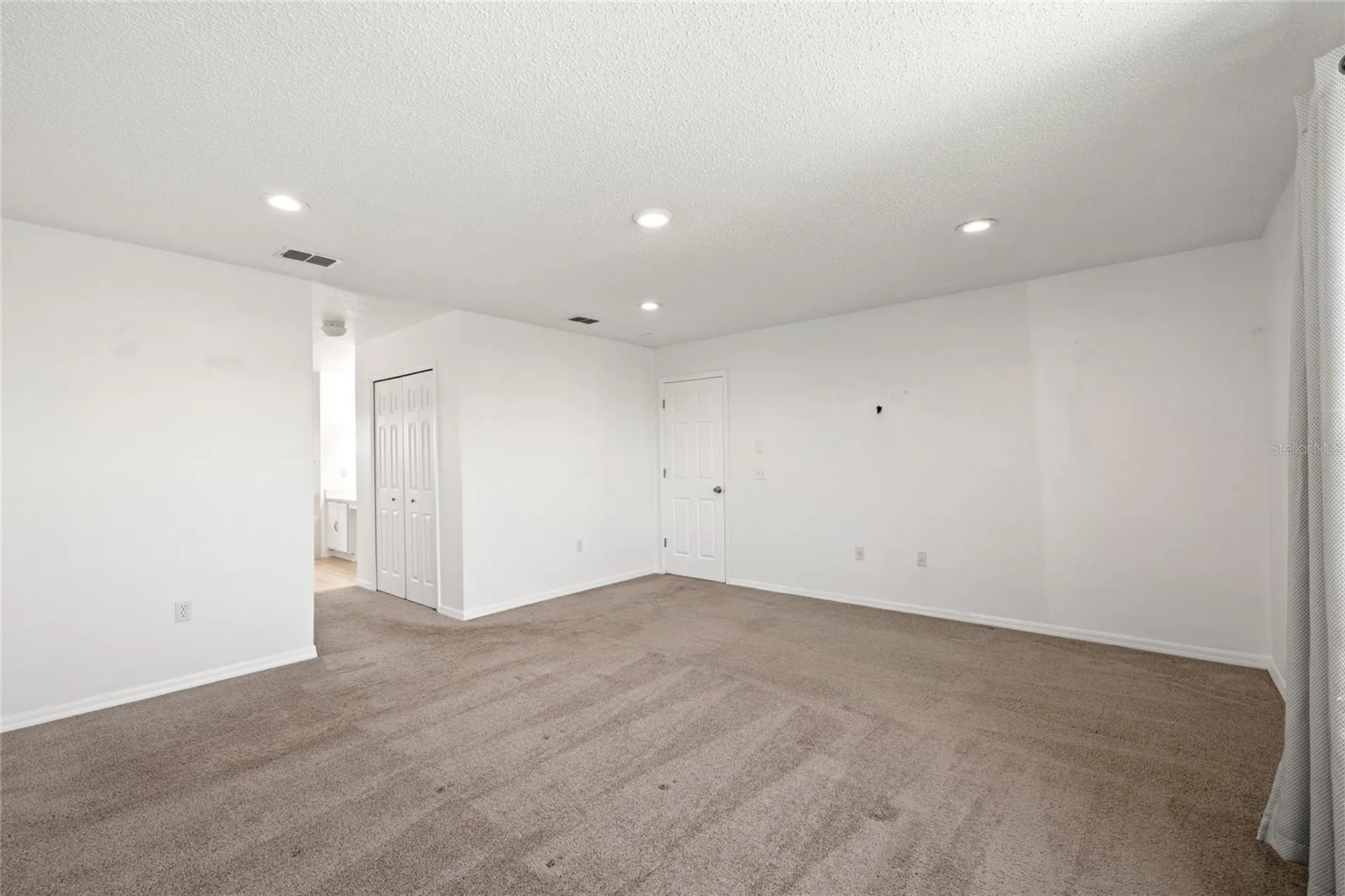 2528 Calla Lily Cove Kissimmee FL 34758