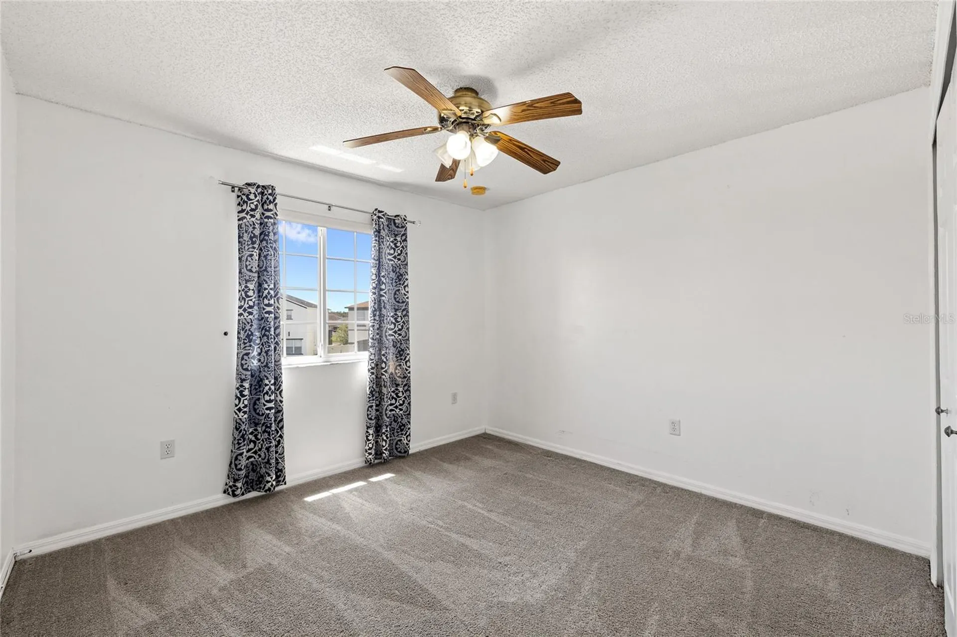 2528 Calla Lily Cove Kissimmee FL 34758